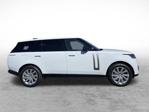 2025 Land Rover Range Rover P400 SE 7 Seat