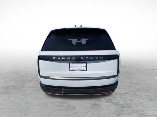 2025 Land Rover Range Rover P400 SE 7 Seat