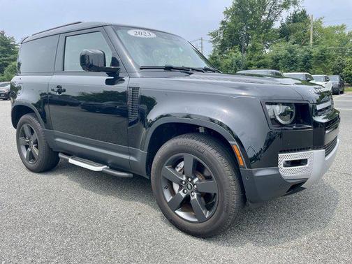 2023 Land Rover Defender 90 SE