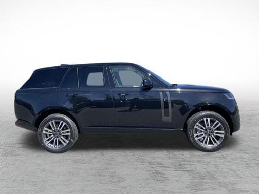 2025 Land Rover Range Rover P530 SE