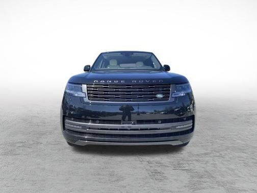 2025 Land Rover Range Rover P530 SE