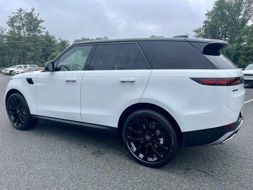 2025 Land Rover Range Rover Sport SE