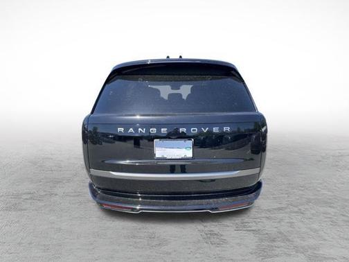 2025 Land Rover Range Rover P530 SE 7 Seat