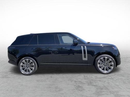 2025 Land Rover Range Rover P530 SE 7 Seat