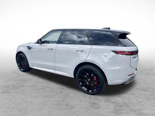 2024 Land Rover Range Rover Sport SE