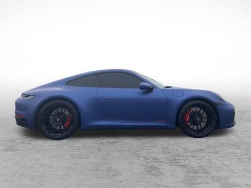 2022 Porsche 911 Carrera 4 GTS