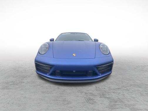 2022 Porsche 911 Carrera 4 GTS