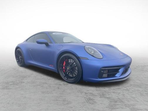 2022 Porsche 911 Carrera 4 GTS
