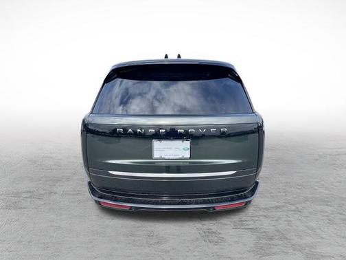 2025 Land Rover Range Rover P400 SE 7 Seat