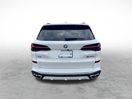 2024 BMW X5 M60i