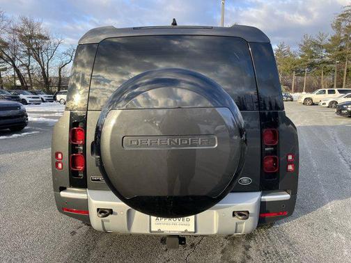2023 Land Rover Defender 130 First Edition