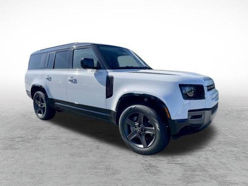 2025 Land Rover Defender 130 P400 X-Dynamic SE