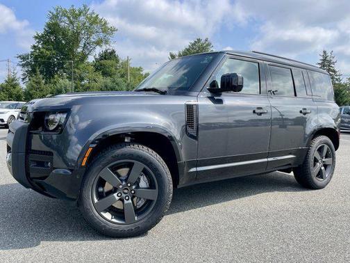 2025 Land Rover Defender 110 P400 X-Dynamic SE