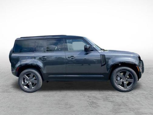 2025 Land Rover Defender 110 P400 X-Dynamic SE