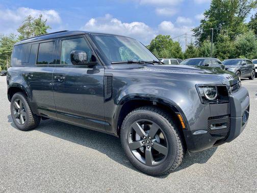 2025 Land Rover Defender 110 P400 X-Dynamic SE