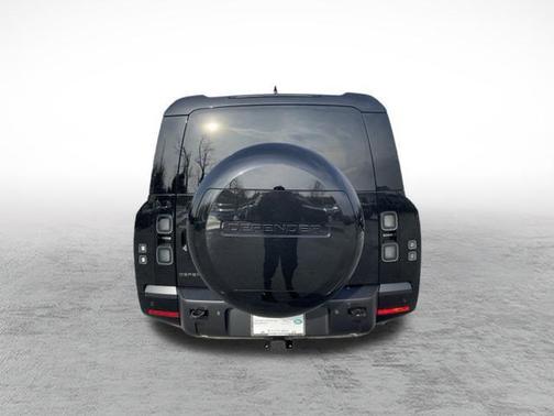 2026 Land Rover Defender X-Dynamic SE