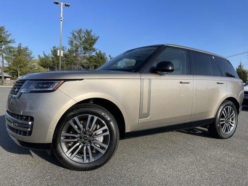 2025 Land Rover Range Rover P530 SE
