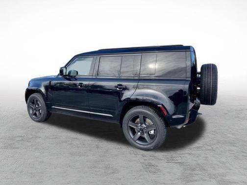 2026 Land Rover Defender P400 X-Dynamic SE