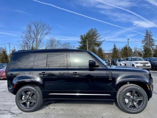 2026 Land Rover Defender P400 X-Dynamic SE