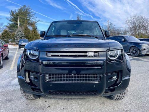 2026 Land Rover Defender P400 X-Dynamic SE