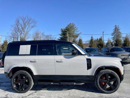 2026 Land Rover Defender P400 X