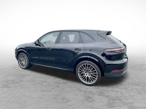2023 Porsche Cayenne Platinum Edition