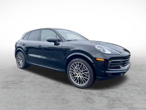 2023 Porsche Cayenne Platinum Edition