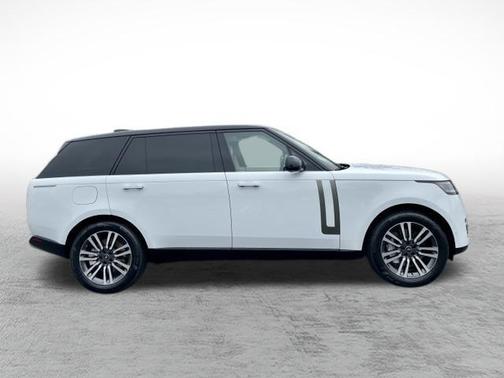 2025 Land Rover Range Rover P530 SE 7 Seat