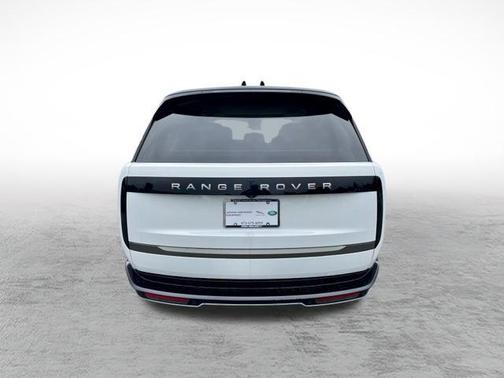 2025 Land Rover Range Rover P530 SE 7 Seat