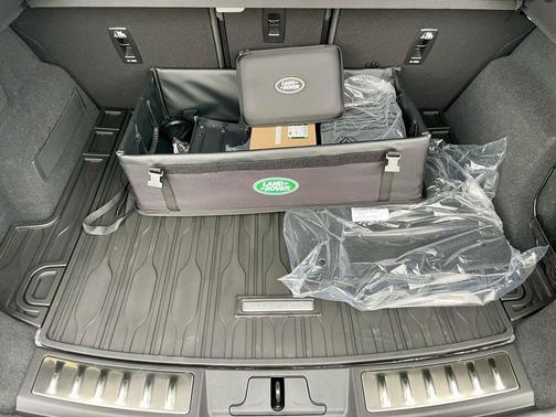 Tribeca Blue Metallic 2026 Land Rover Range Rover Evoque S