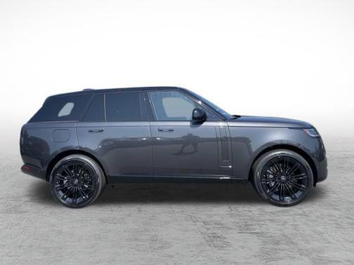 2025 Land Rover Range Rover P400 SE