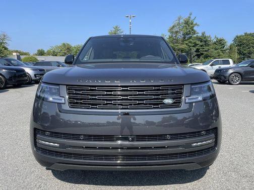 2025 Land Rover Range Rover P400 SE