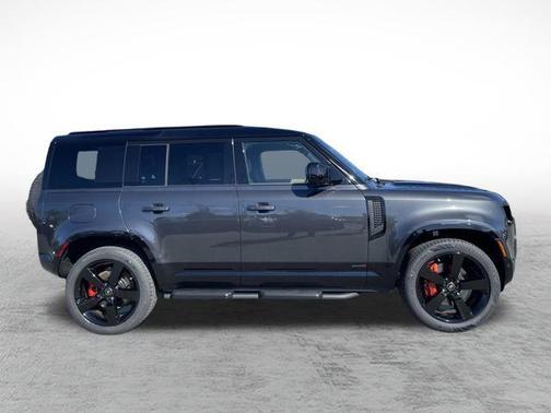 2025 Land Rover Defender 110 P400 X