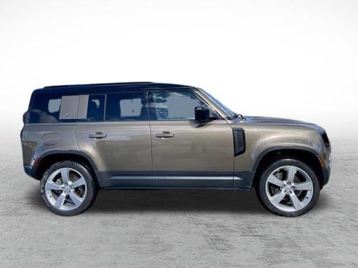 2024 Land Rover Defender 110 P400 S