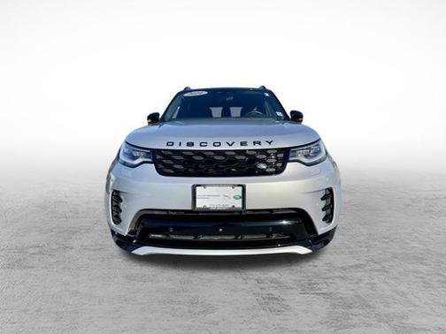 2024 Land Rover Discovery P300 Dynamic SE