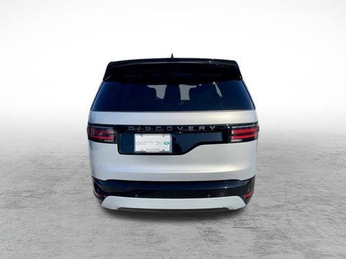 2024 Land Rover Discovery P300 Dynamic SE