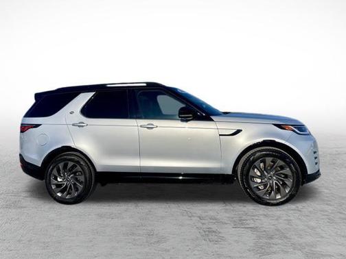 2024 Land Rover Discovery P300 Dynamic SE