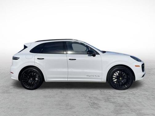 2021 Porsche Cayenne Turbo