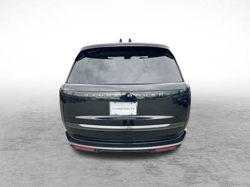 Santorini Black 2026 Land Rover Range Rover P400 SE 7 Seat