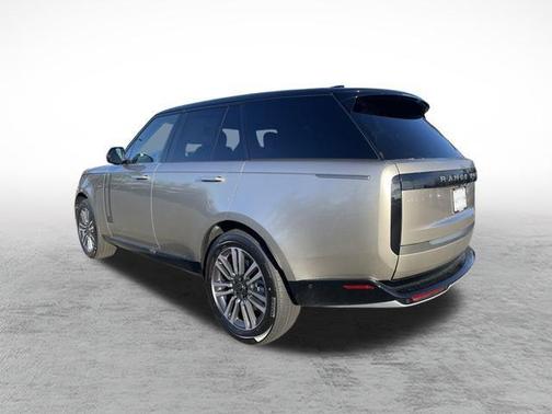 2025 Land Rover Range Rover P530 SE