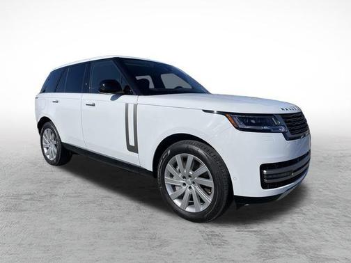 2025 Land Rover Range Rover P550e SE