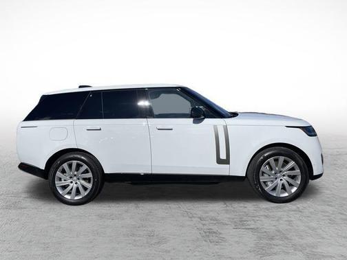 2025 Land Rover Range Rover P550e SE