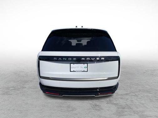 2025 Land Rover Range Rover P550e SE