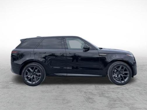 2026 Land Rover Range Rover Sport SE