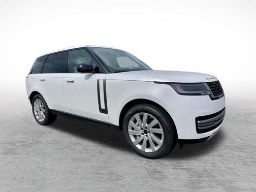 2026 Land Rover Range Rover P550e SE