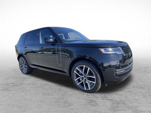 Santorini Black 2026 Land Rover Range Rover P400 SE