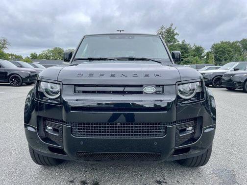 2025 Land Rover Defender 110 P400 X