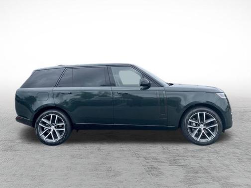 2025 Land Rover Range Rover P400 SE 7 Seat