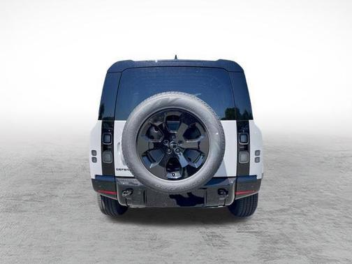 Borasco Grey Metallic 2026 Land Rover Defender P400 X-Dynamic SE