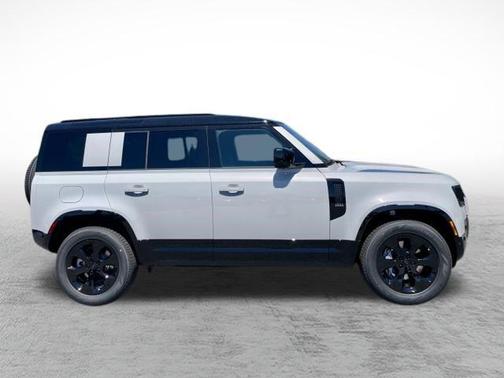 Borasco Grey Metallic 2026 Land Rover Defender P400 X-Dynamic SE